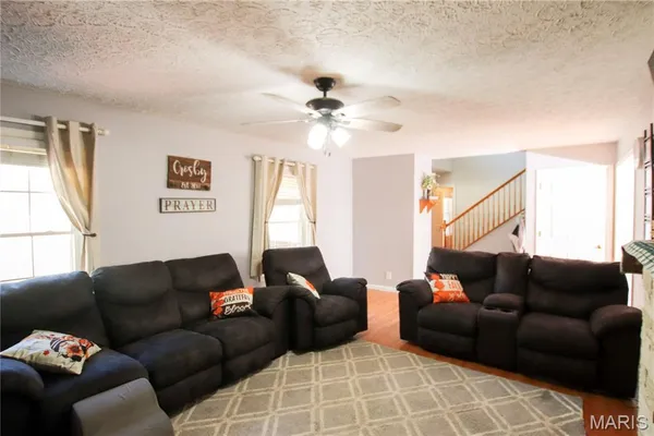 $430,000 | 5294 Farrell Road, Gerald, MO 63037