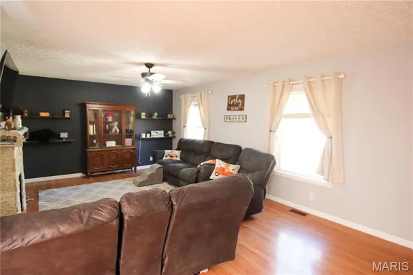 $430,000 | 5294 Farrell Road, Gerald, MO 63037