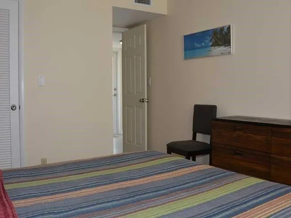 $1,975 | 201 North Ocean Boulevard, Unit 405, Pompano Beach, FL 33062