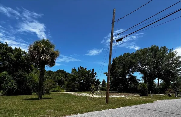 $325,000 | 3880 17th Avenue, Vero Beach, FL 32960