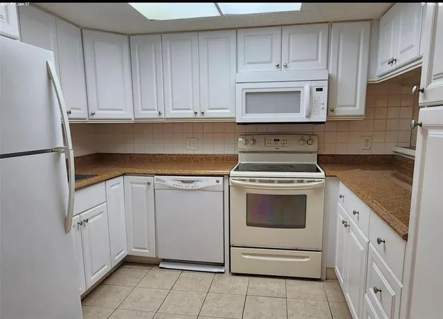 $175,000 | 1698 Sunny Brook Lane, Unit G206, Palm Bay, FL 32905