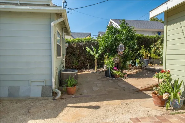 $3,250 | 2941 Piedmont Avenue, La Crescenta, CA 91214