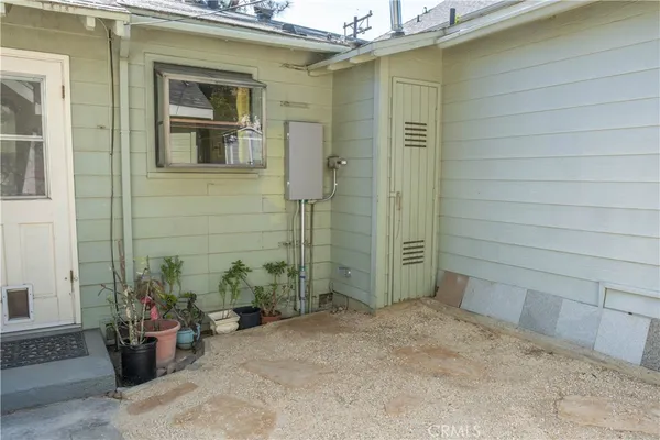 $3,250 | 2941 Piedmont Avenue, La Crescenta, CA 91214