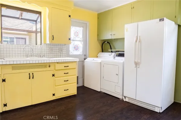 $3,250 | 2941 Piedmont Avenue, La Crescenta, CA 91214