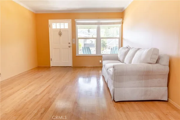 $3,250 | 2941 Piedmont Avenue, La Crescenta, CA 91214