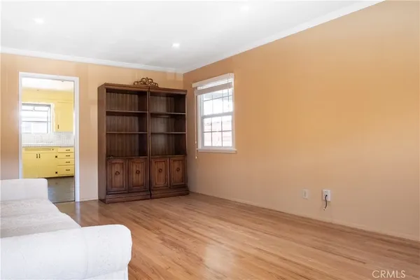 $3,250 | 2941 Piedmont Avenue, La Crescenta, CA 91214