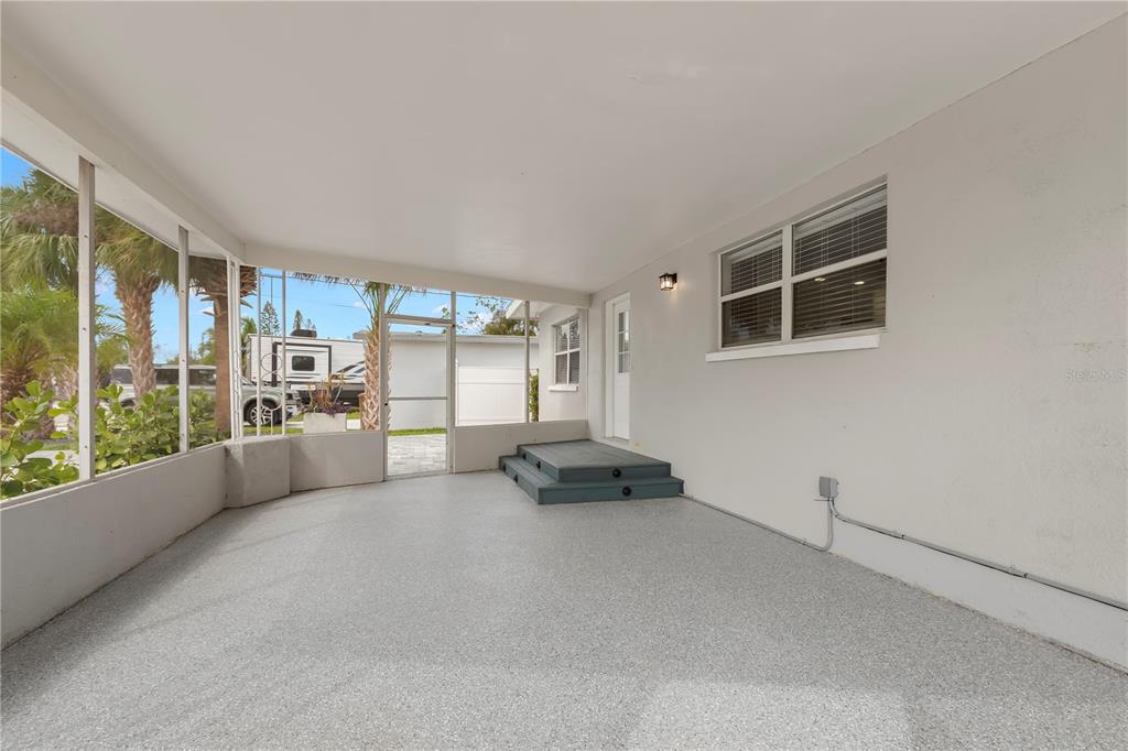 708 Sunset Cove Madeira Beach, FL 33708 - Photo 5 of 37 Gallery Image 5