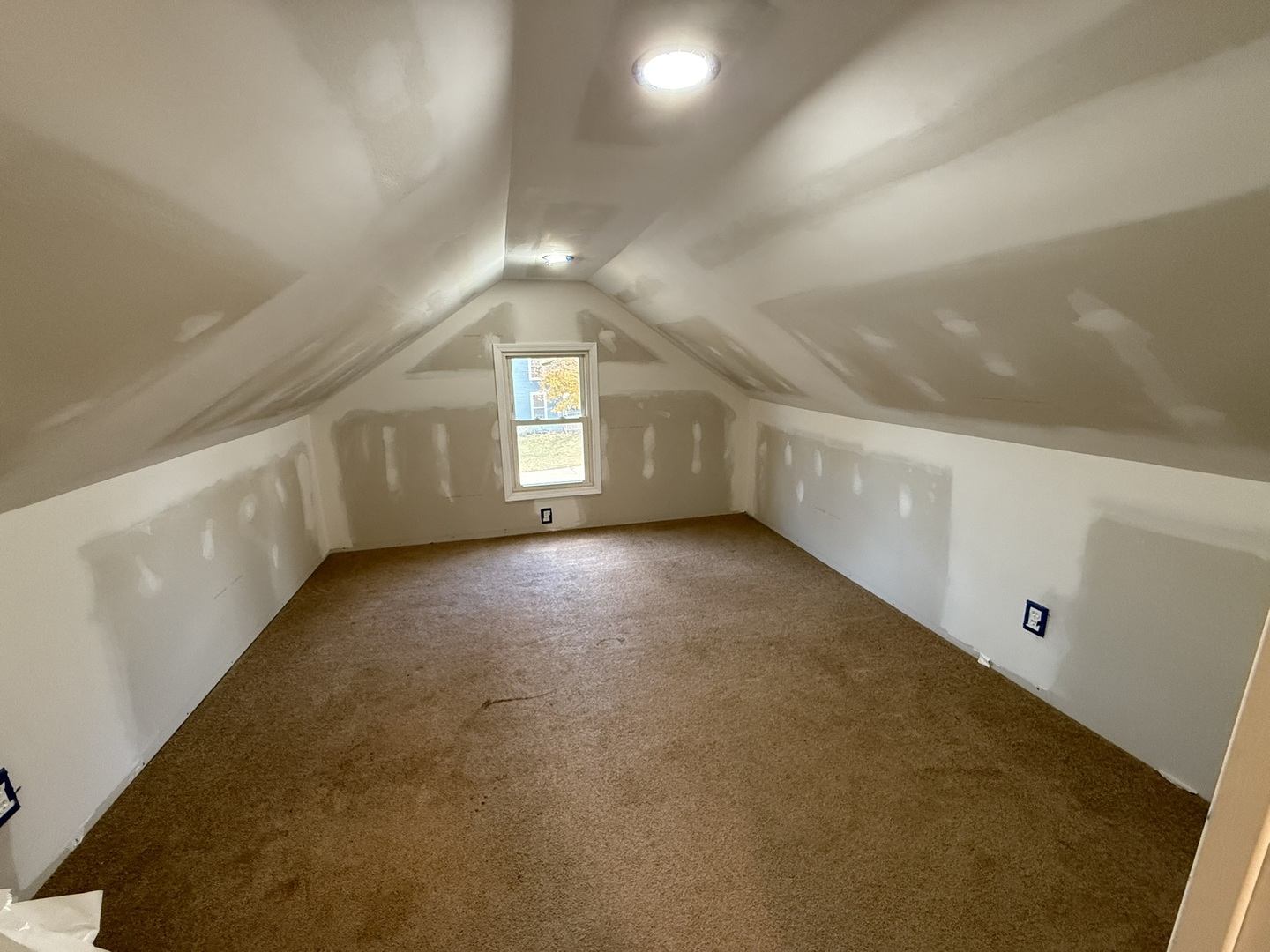 1104 Hemlock Avenue Dixon, IL 61021 - Photo 17 of 19 a view of an empty room with a window