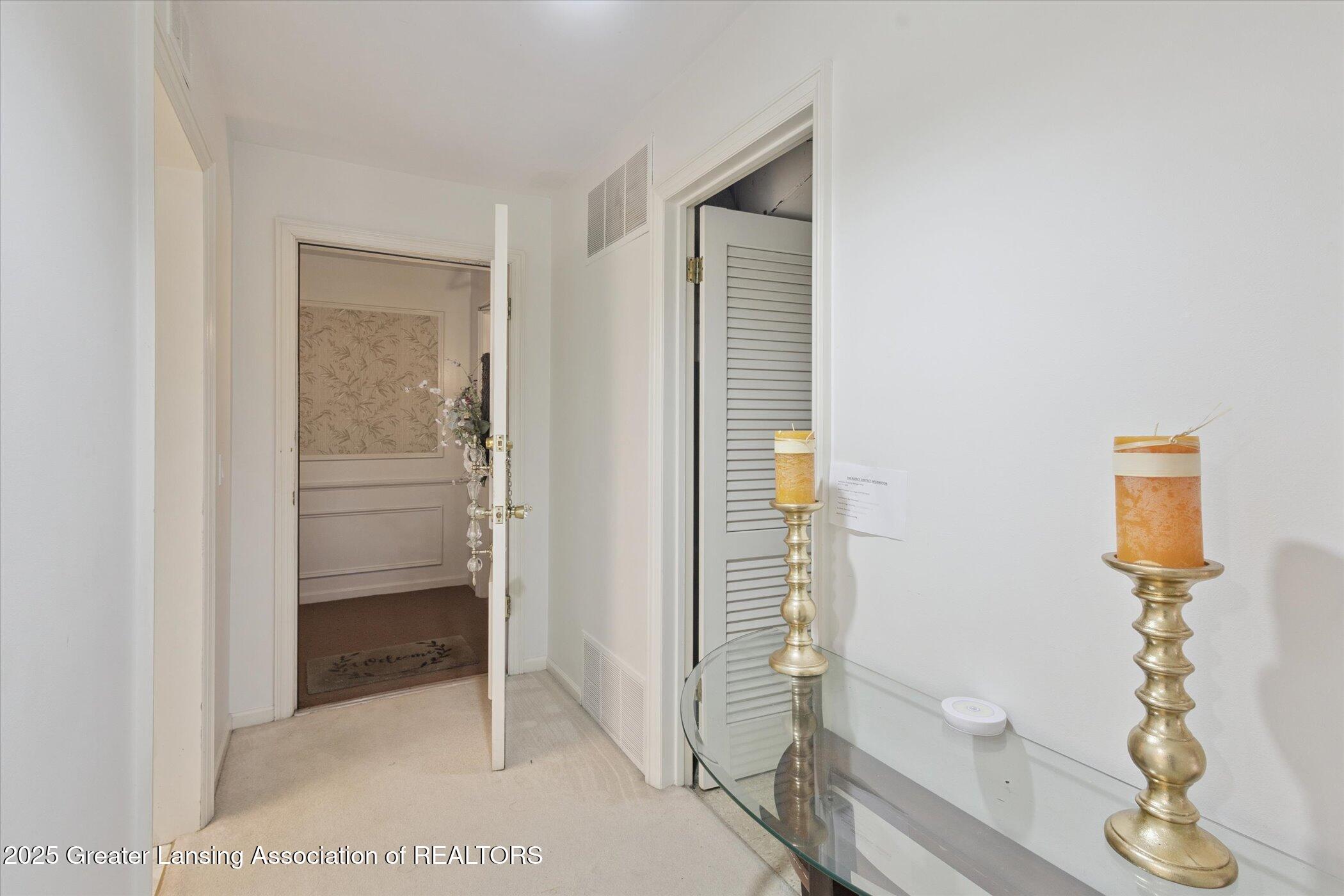 1740 Wellington Road, Unit 103 Lansing, MI 48910 - Photo 5 of 37 25-1740-Wellington-Rd-#103-Lansing-MI-48