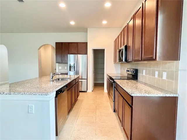 $2,900 | 12536 Climbing Vine Court, Windermere, FL 34786