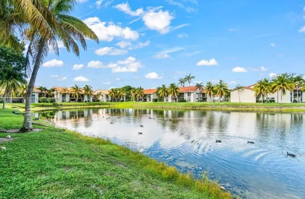 $1,870 | 1495 Lake Crystal Drive, Unit H, West Palm Beach, FL 33411