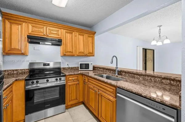 $1,870 | 1495 Lake Crystal Drive, Unit H, West Palm Beach, FL 33411