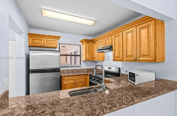 $1,870 | 1495 Lake Crystal Drive, Unit H, West Palm Beach, FL 33411