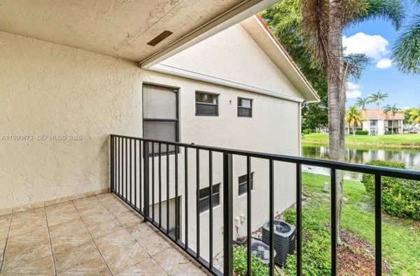 $1,870 | 1495 Lake Crystal Drive, Unit H, West Palm Beach, FL 33411