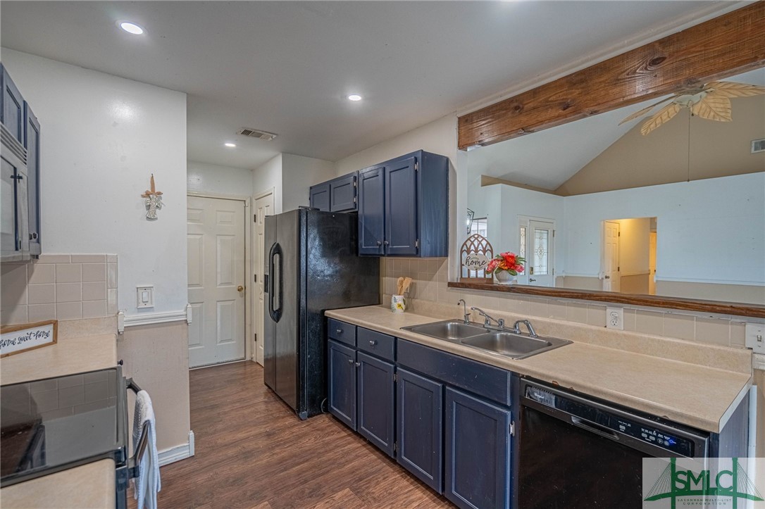 1 Reading Court Pooler, GA 31322 - Photo 8 of 31 GALLEY KITCHEN OPEN TO GREAT ROOM