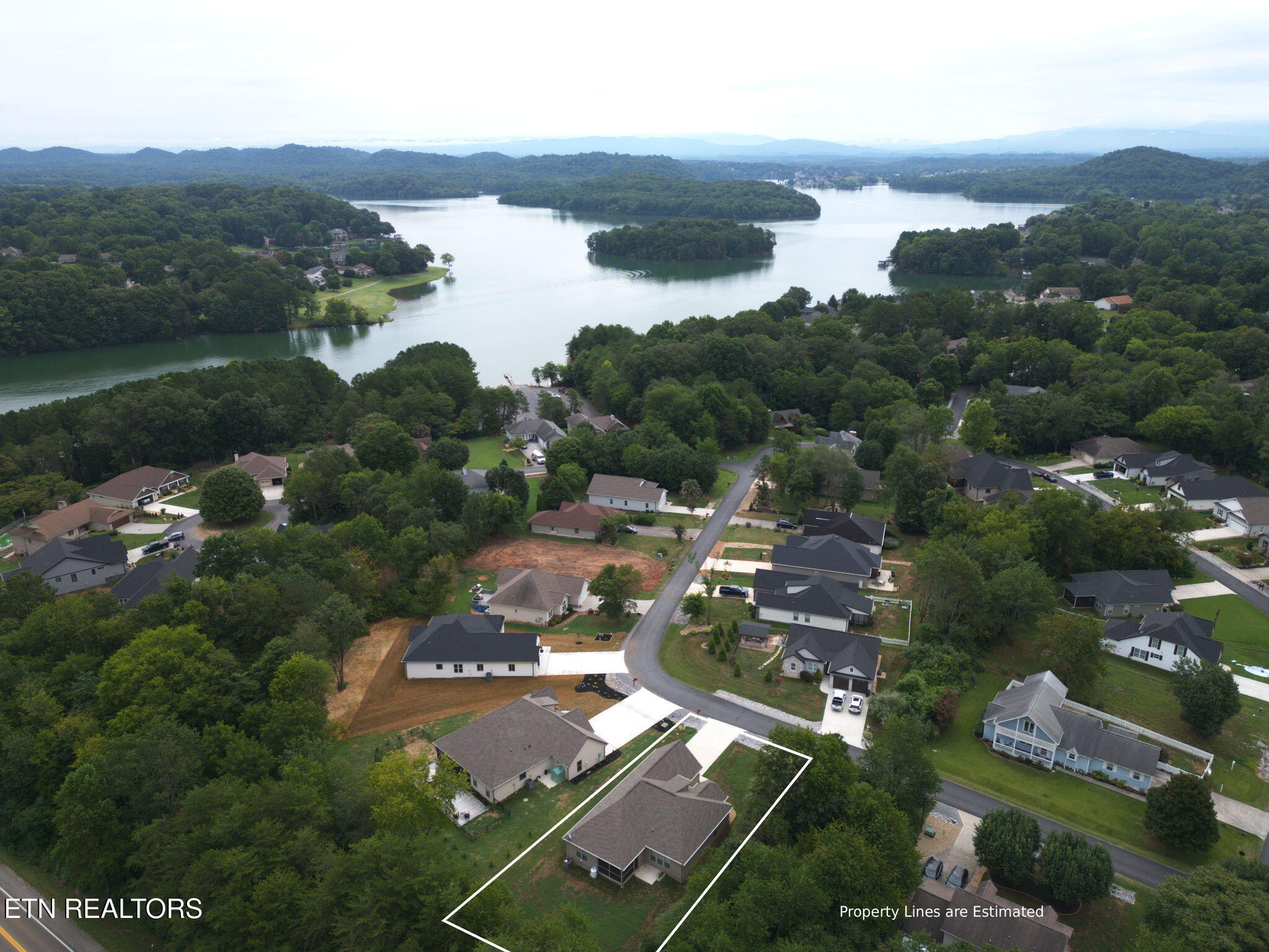 129 Ogana Way Loudon, TN 37774 - Photo 35 of 36 33-web-or-mls-Aerial 1