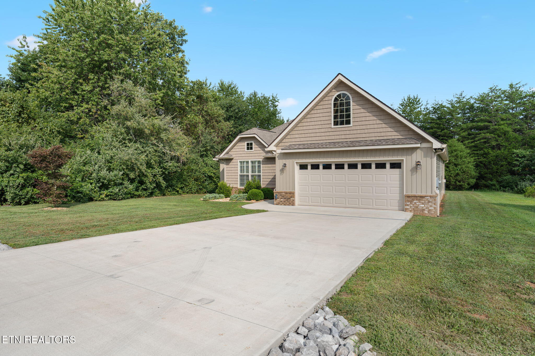 129 Ogana Way Loudon, TN 37774 - Photo 7 of 36 1-web-or-mls-DSC09531 r1