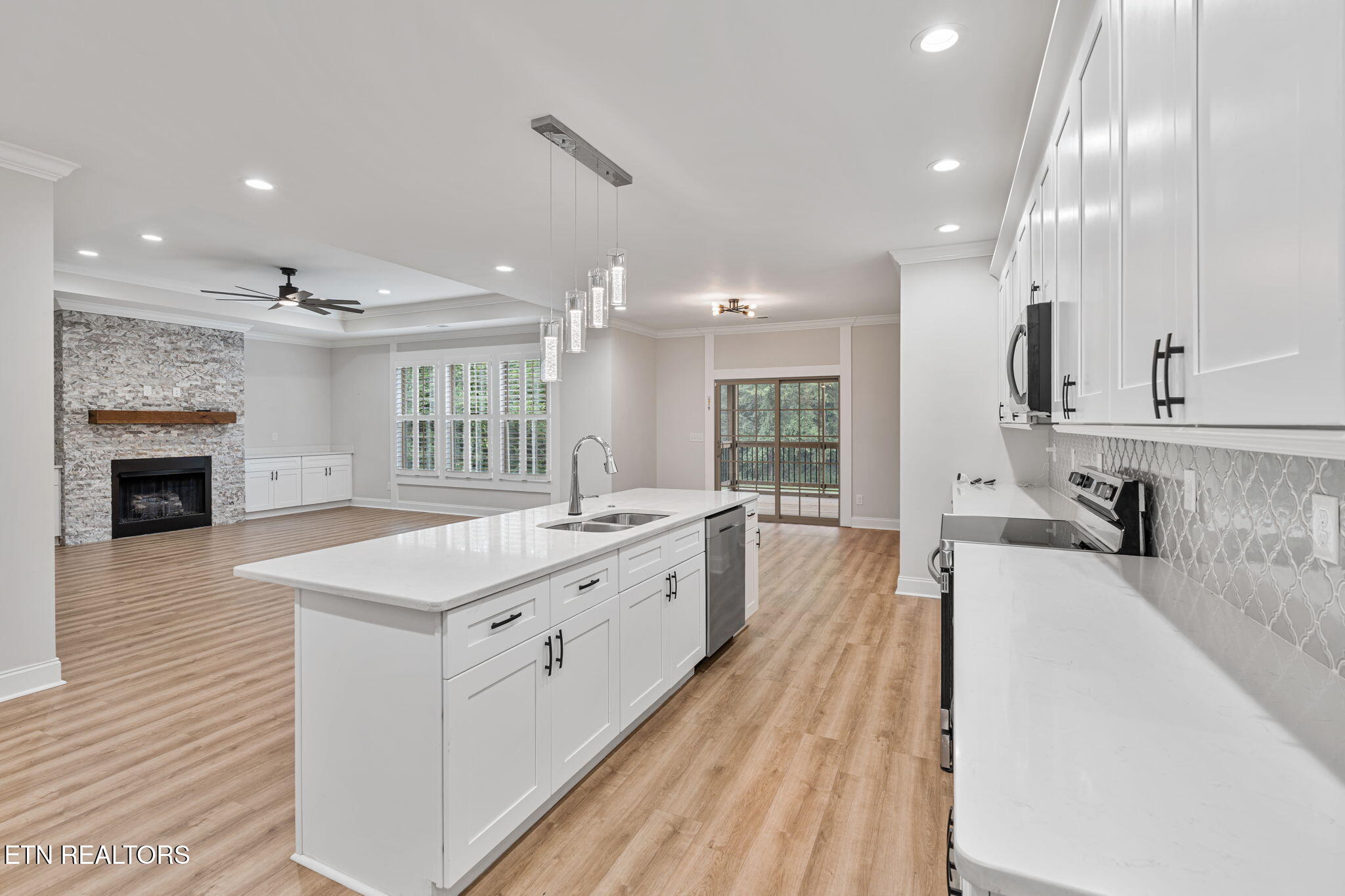 129 Ogana Way Loudon, TN 37774 - Photo 9 of 36 24-web-or-mls-DSC09335