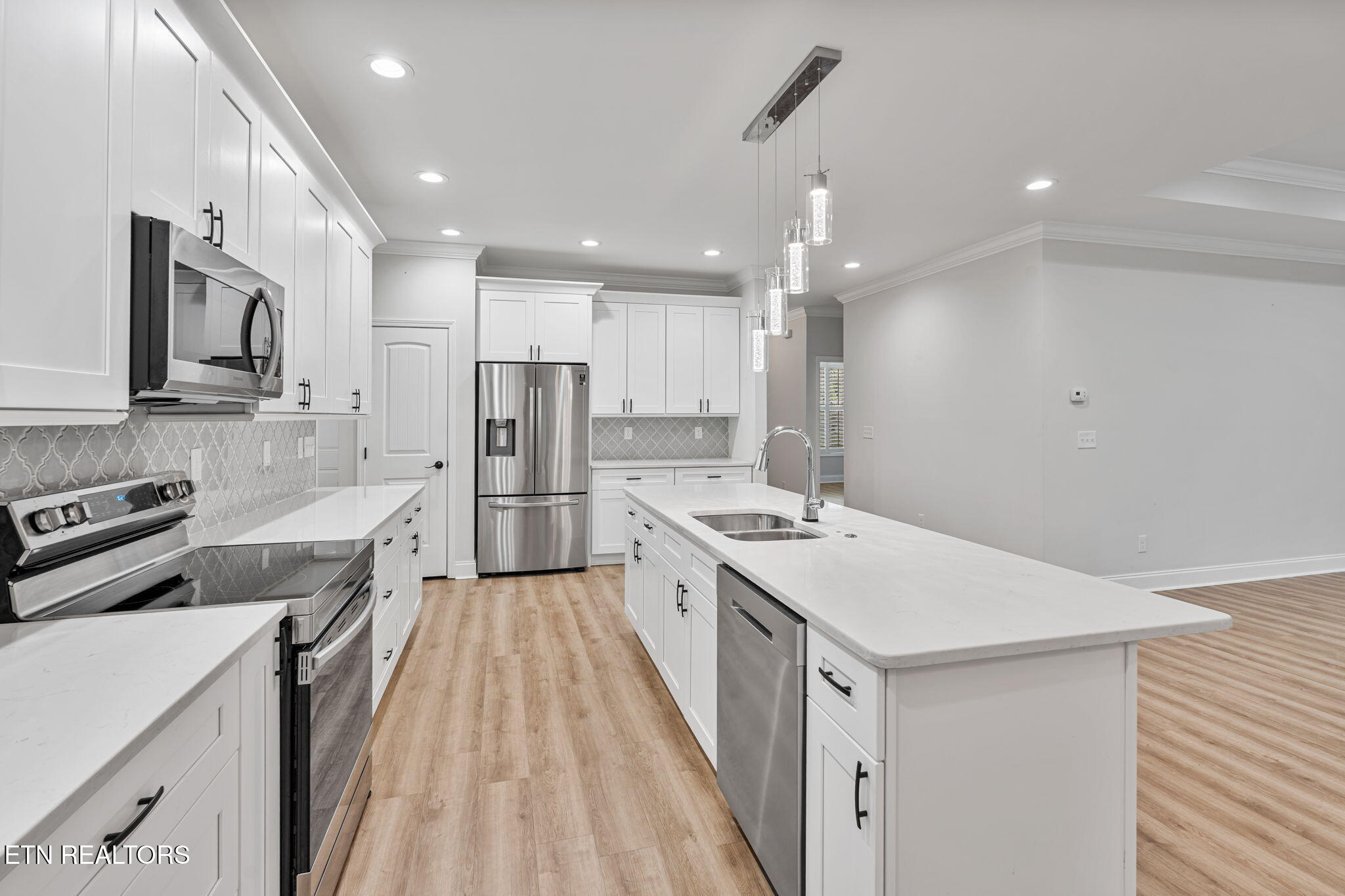 129 Ogana Way Loudon, TN 37774 - Photo 10 of 36 25-web-or-mls-DSC09341