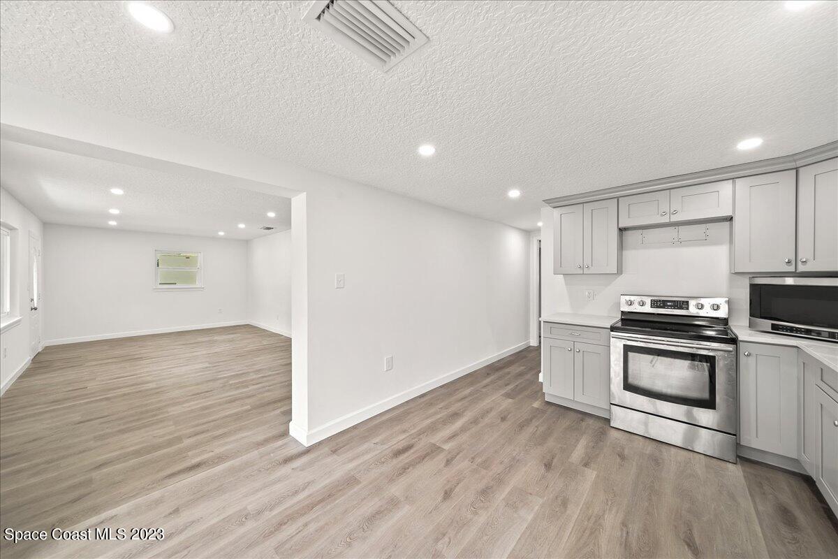 263 Edward Road Melbourne, FL 32904 - Photo 11 of 23 Kitchen