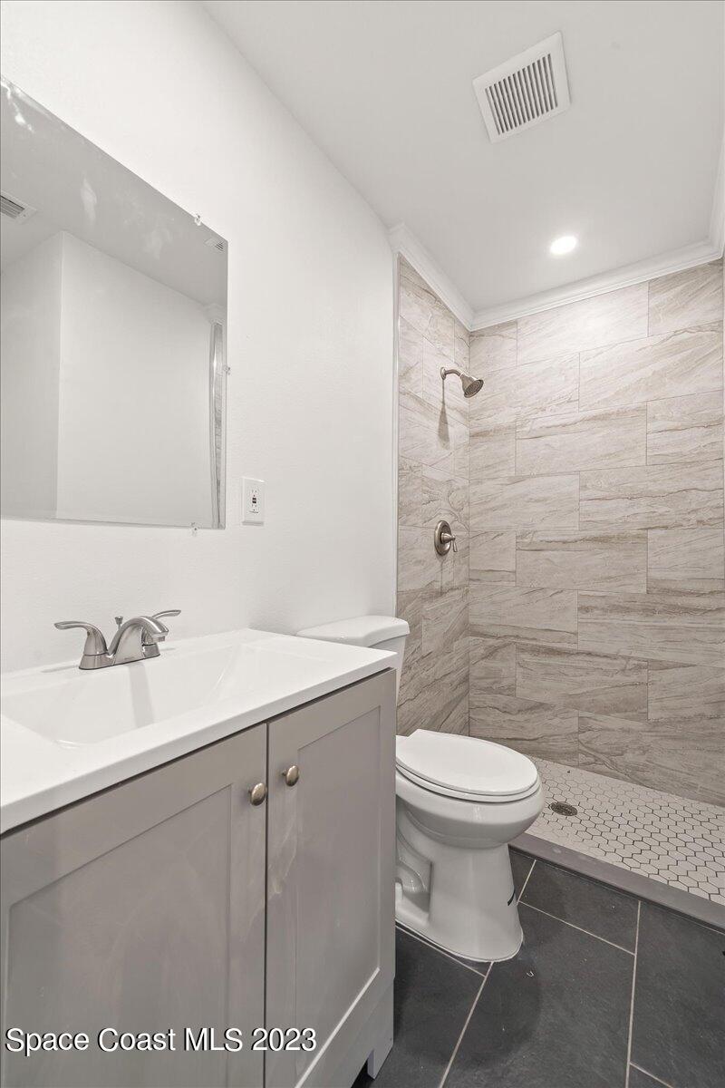 263 Edward Road Melbourne, FL 32904 - Photo 15 of 23 Master bathroom