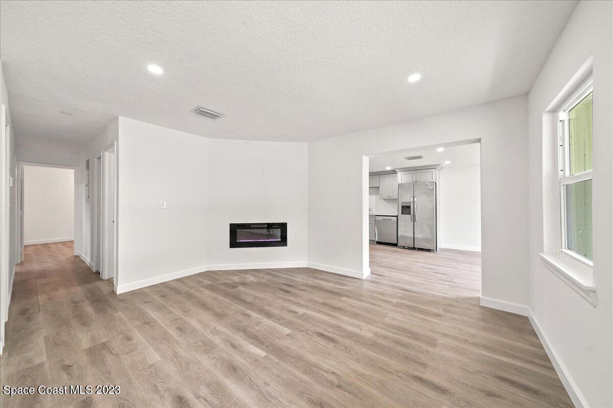 263 Edward Road Melbourne, FL 32904 - Photo 7 of 23 Living room