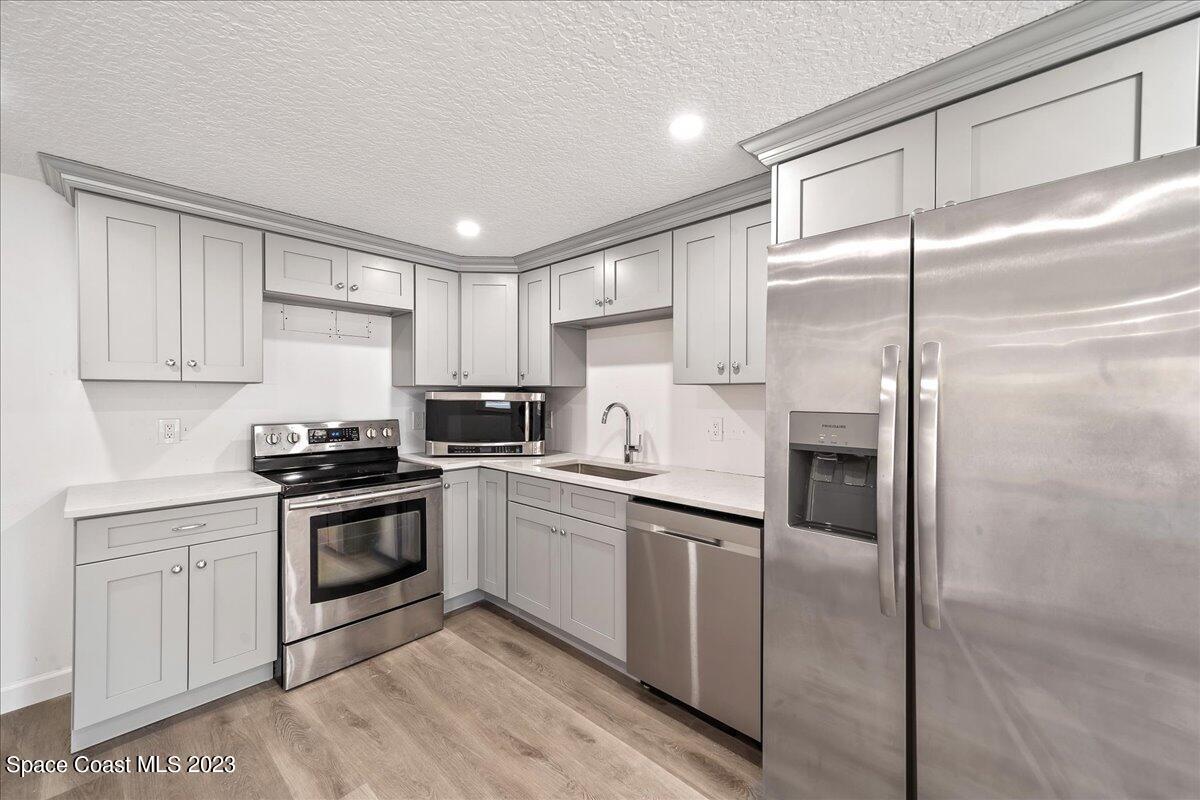 263 Edward Road Melbourne, FL 32904 - Photo 9 of 23 Kitchen