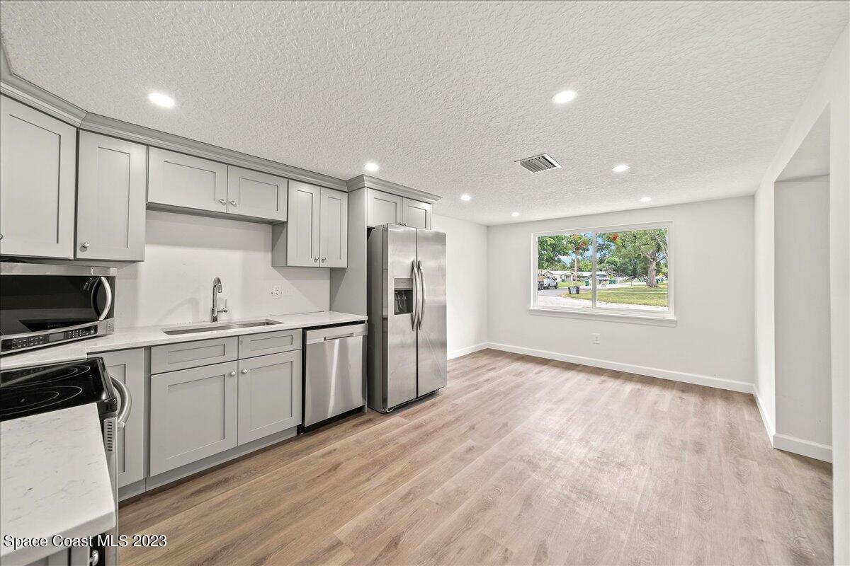 263 Edward Road Melbourne, FL 32904 - Photo 10 of 23 Kitchen/dinning room