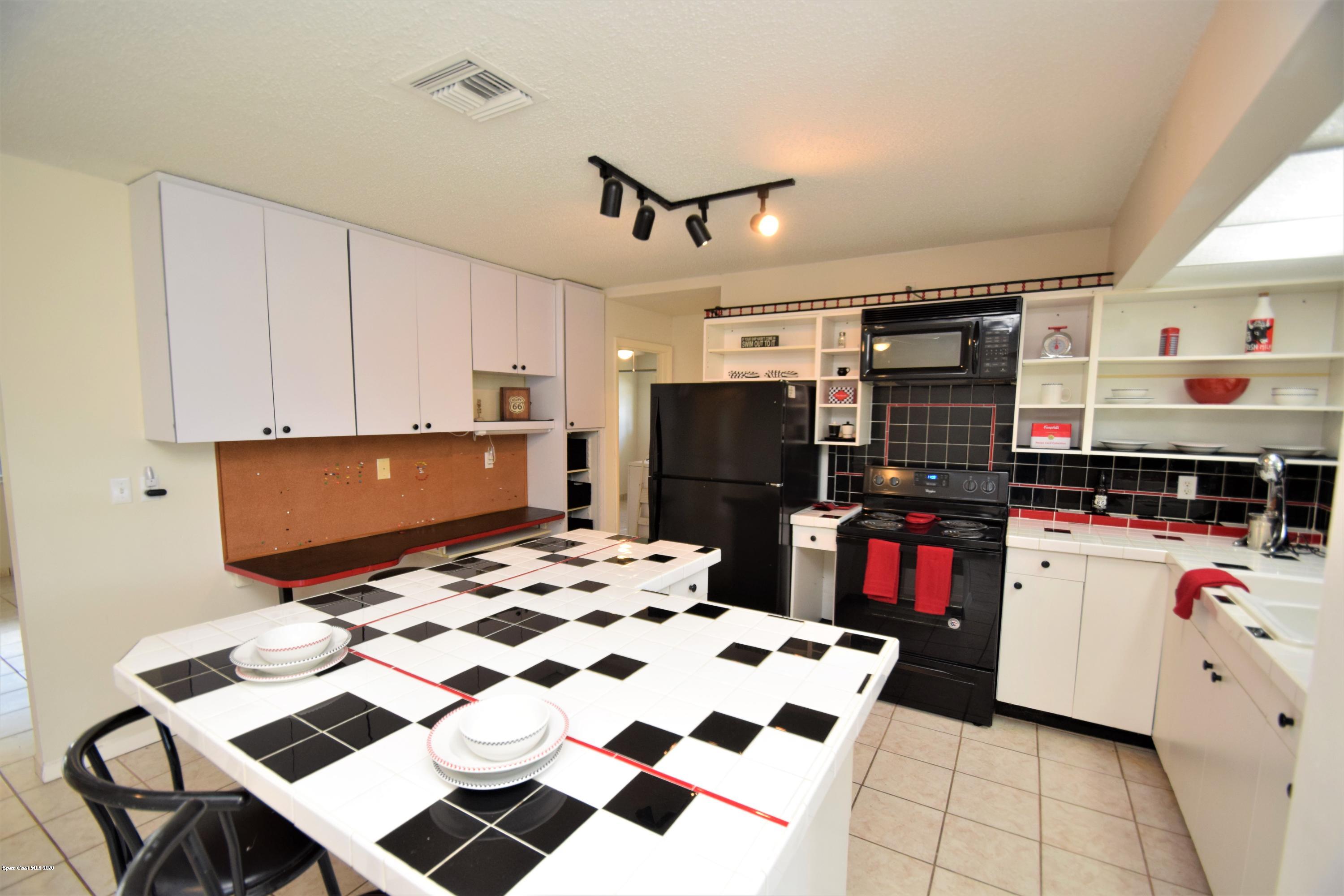 753 George Street Sebastian, FL 32958 - Photo 12 of 54 Kitchen