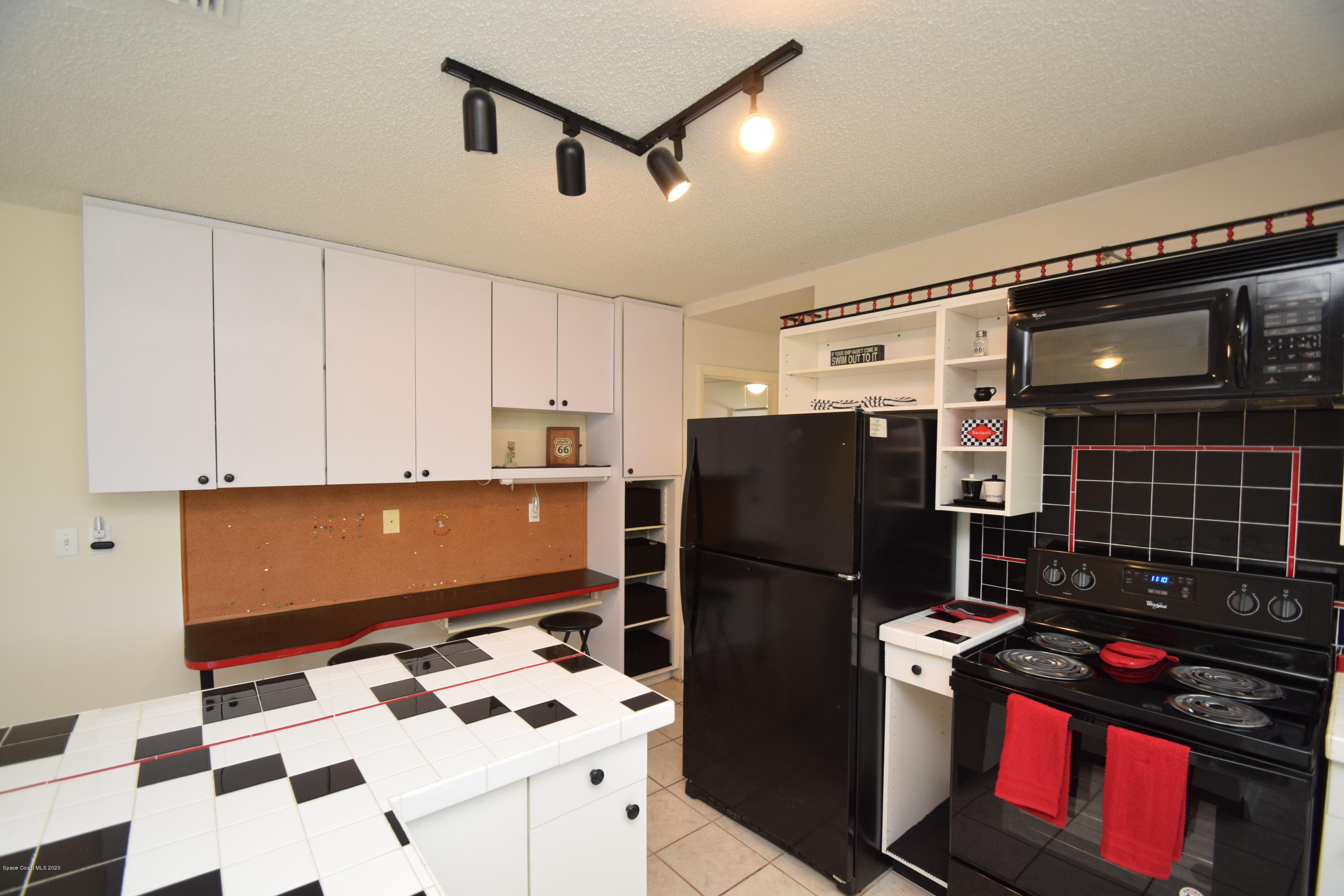 753 George Street Sebastian, FL 32958 - Photo 16 of 54 Kitchen