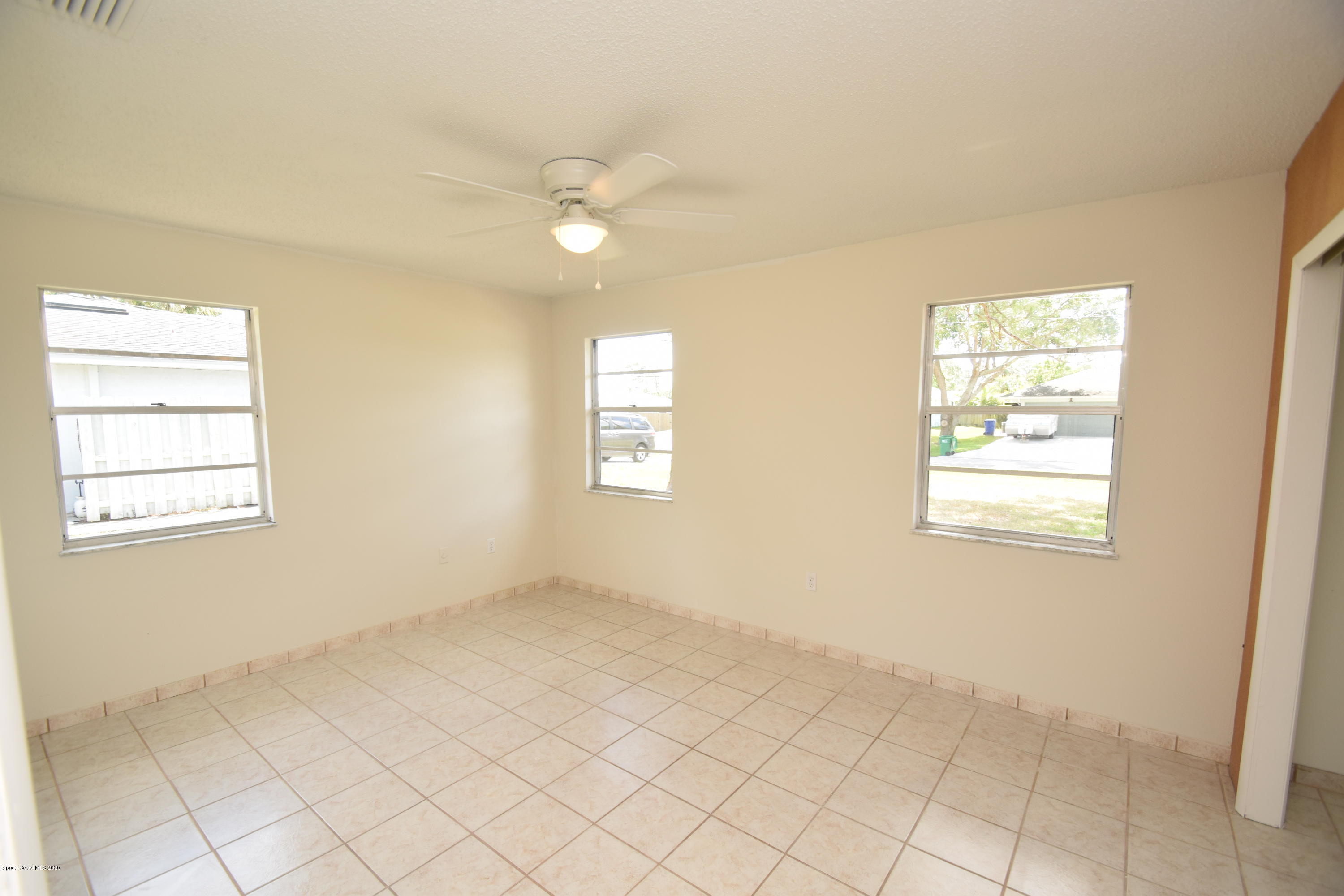 753 George Street Sebastian, FL 32958 - Photo 39 of 54 bed 2