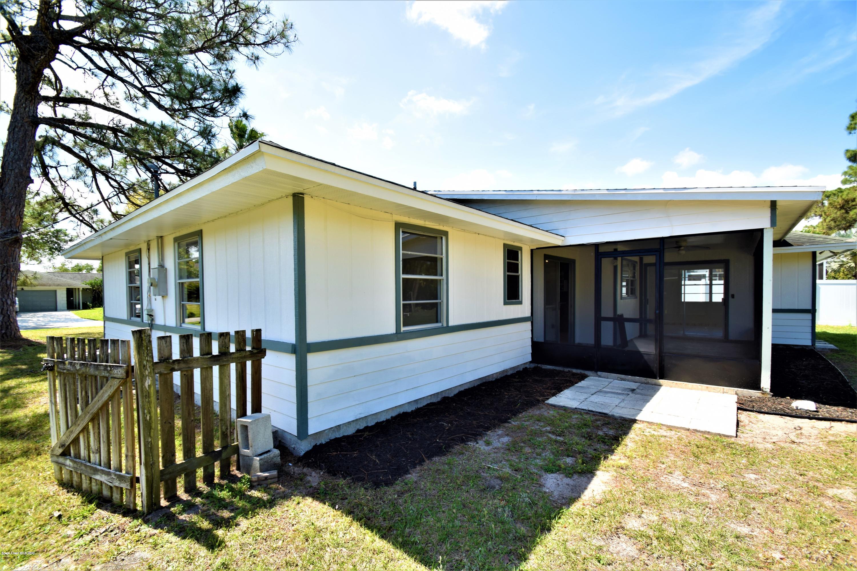 753 George Street Sebastian, FL 32958 - Photo 49 of 54 Side rear view