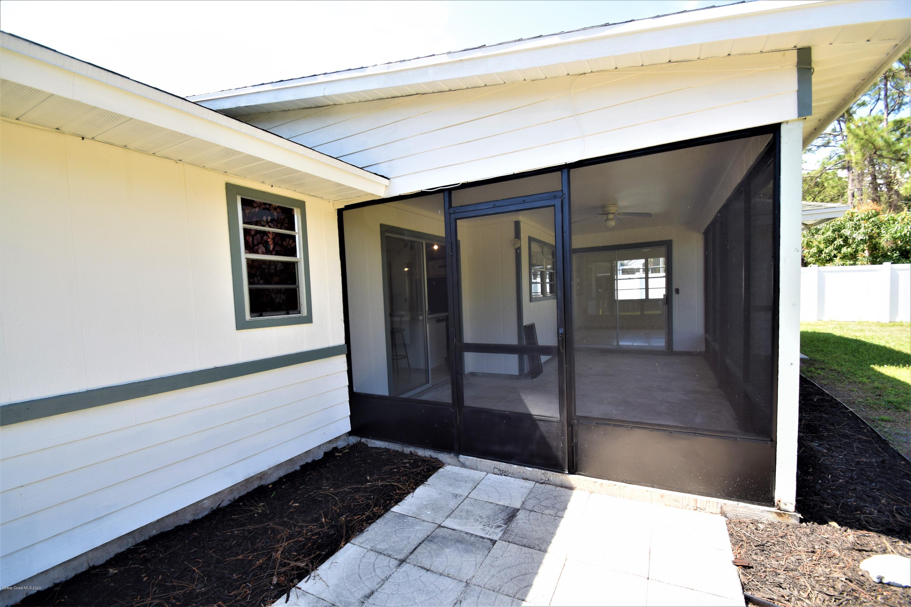 753 George Street Sebastian, FL 32958 - Photo 50 of 54 side view