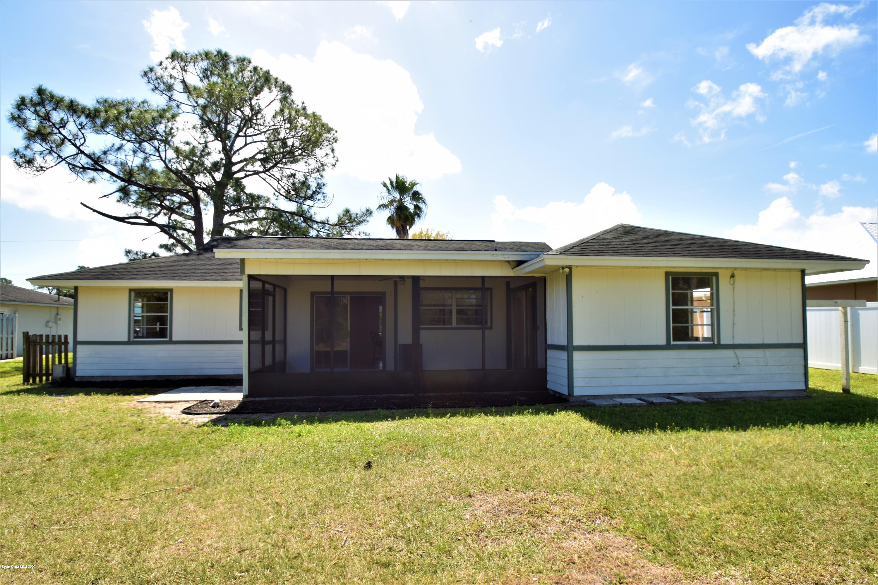 753 George Street Sebastian, FL 32958 - Photo 51 of 54 Back view