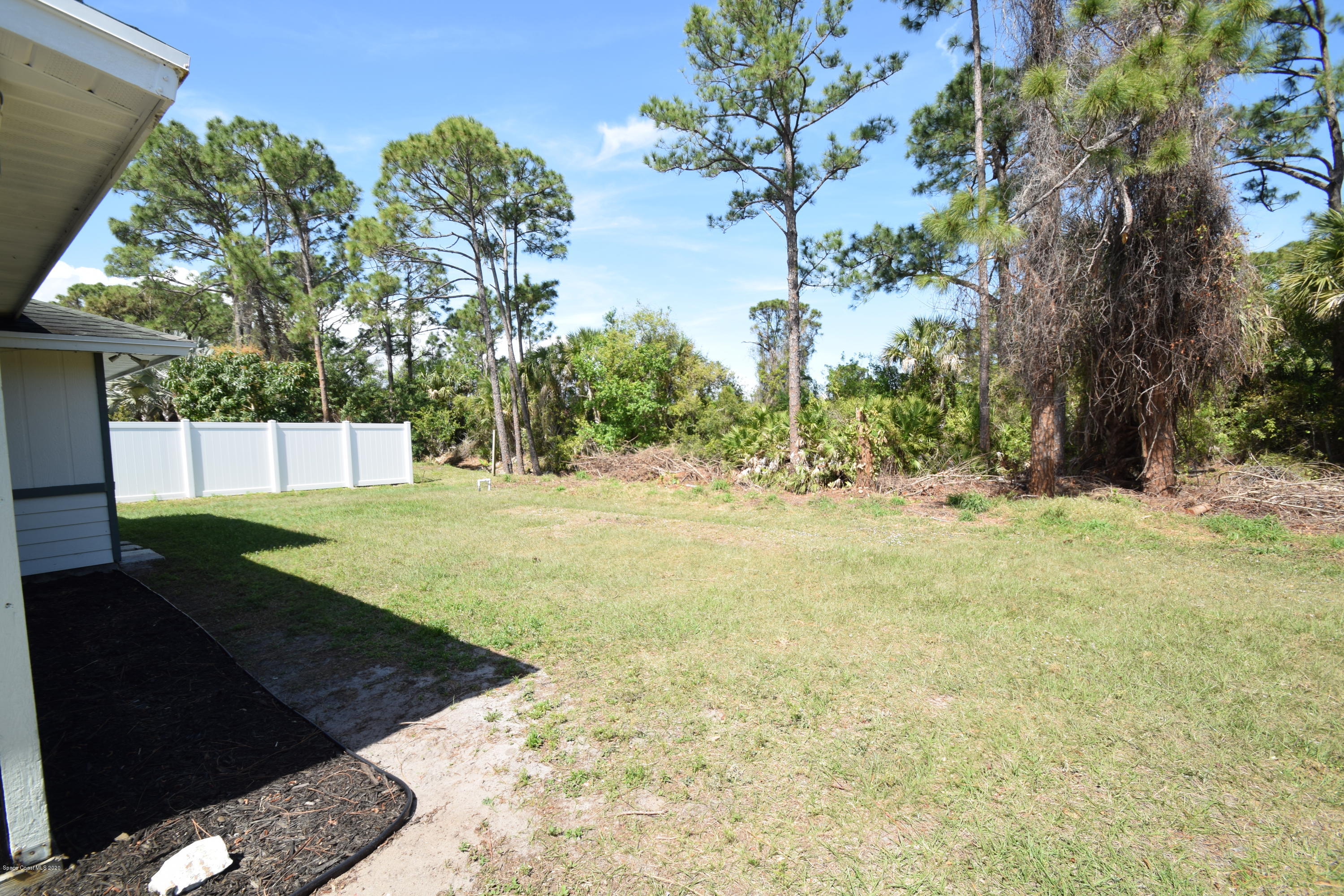 753 George Street Sebastian, FL 32958 - Photo 52 of 54 Large backyard
