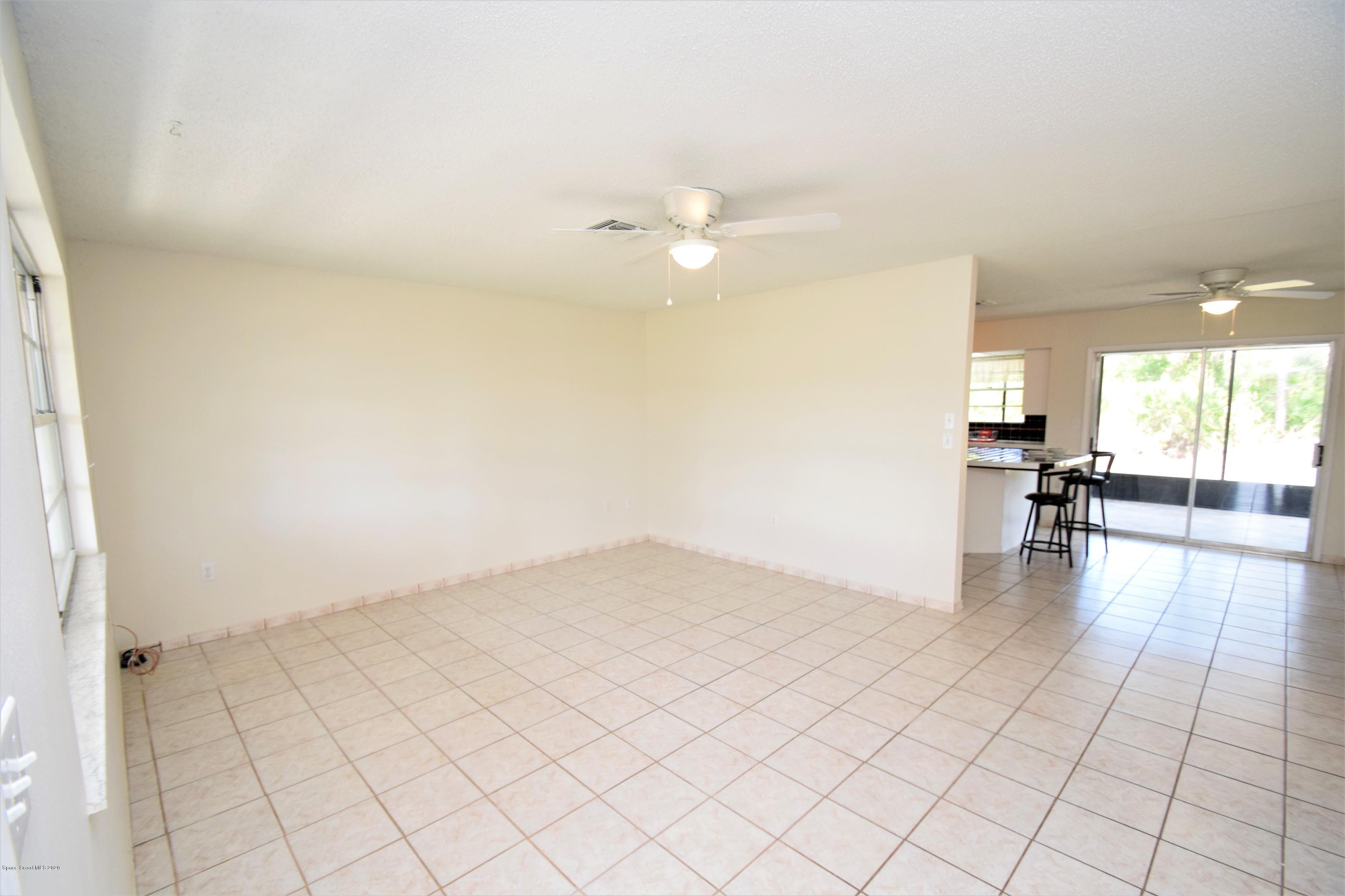 753 George Street Sebastian, FL 32958 - Photo 8 of 54 Family Room