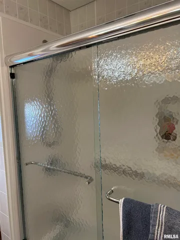 $115,000 | 205 South Pine Street, Stonington, IL 62567