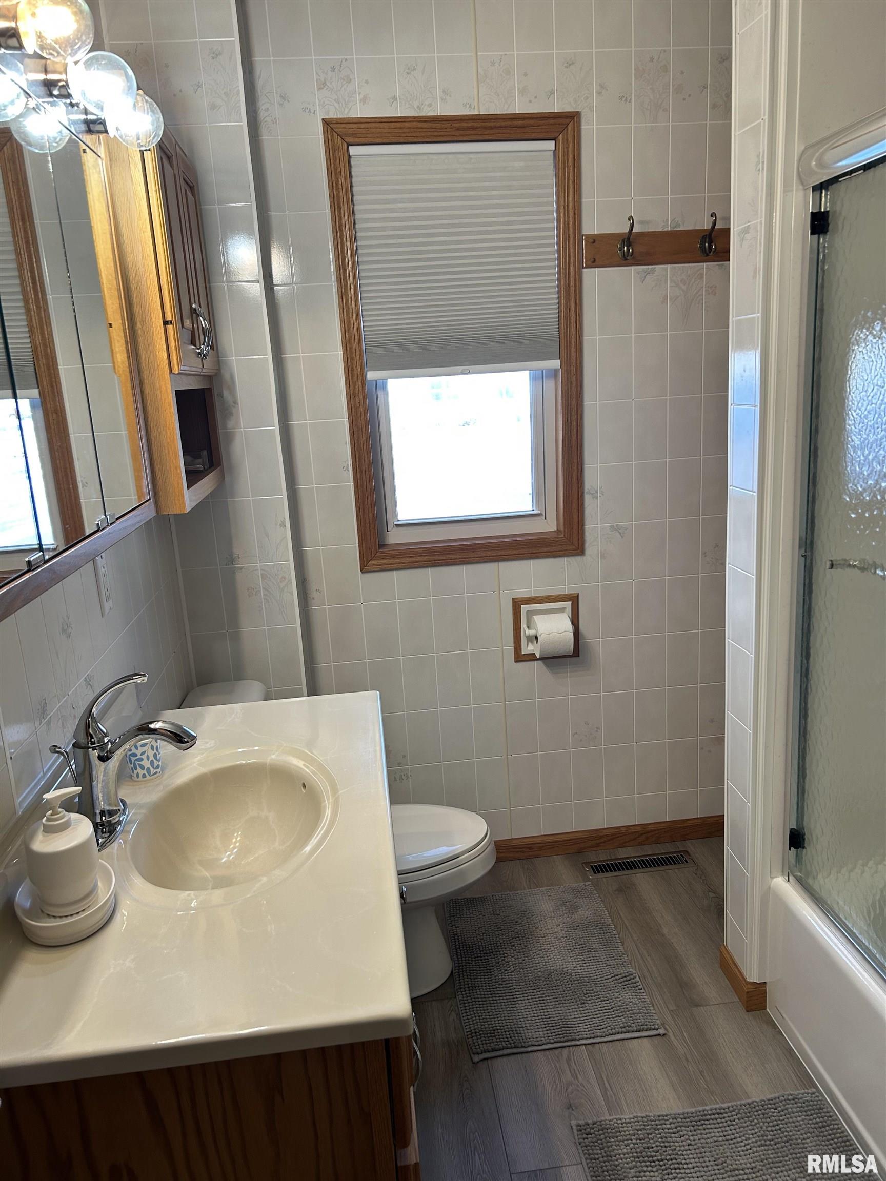 205 South Pine Street Stonington, IL 62567 - Photo 18 of 22