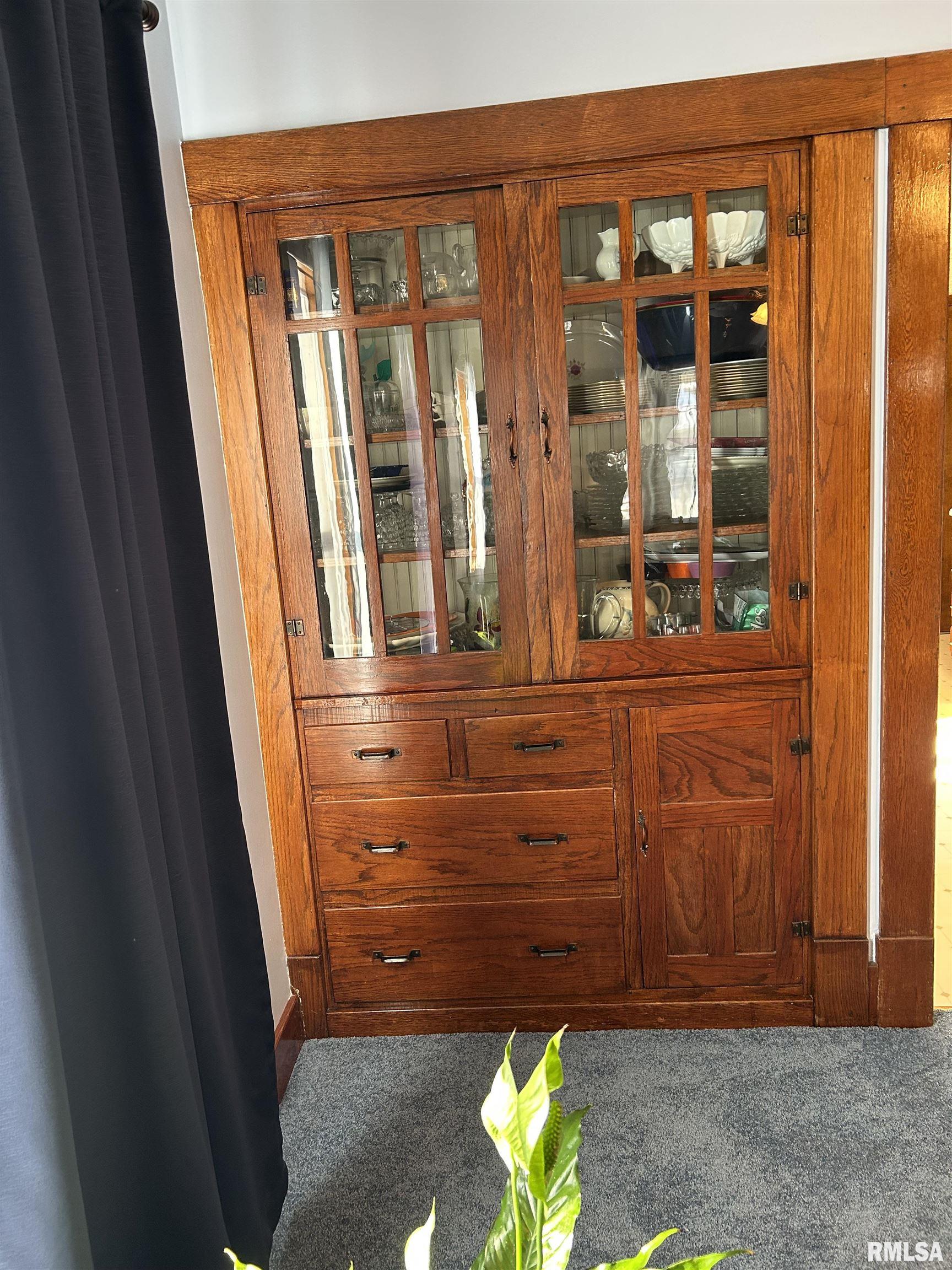 205 South Pine Street Stonington, IL 62567 - Photo 5 of 22