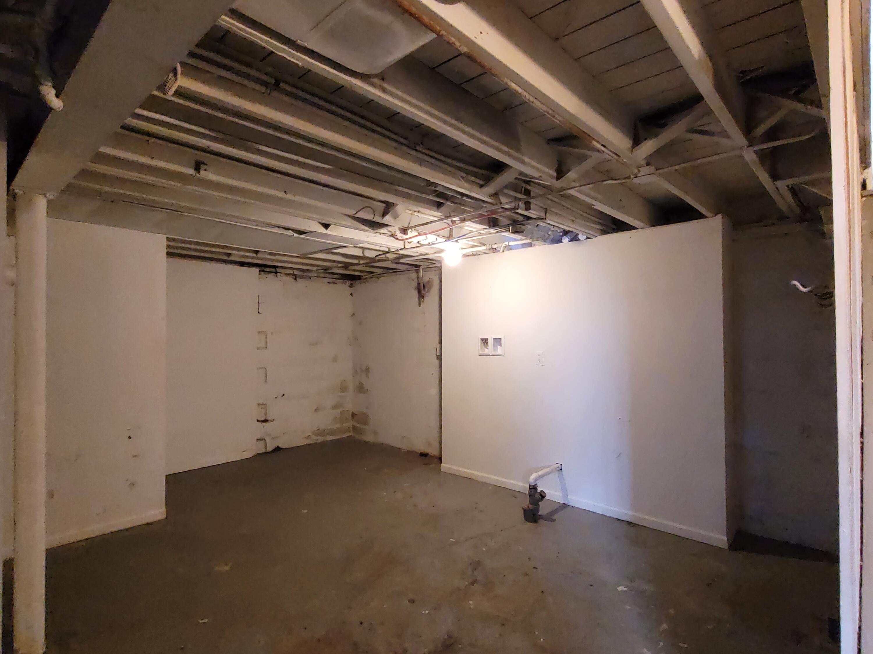 231 Taft Place Gary, IN 46404 - Photo 11 of 14 a view of room