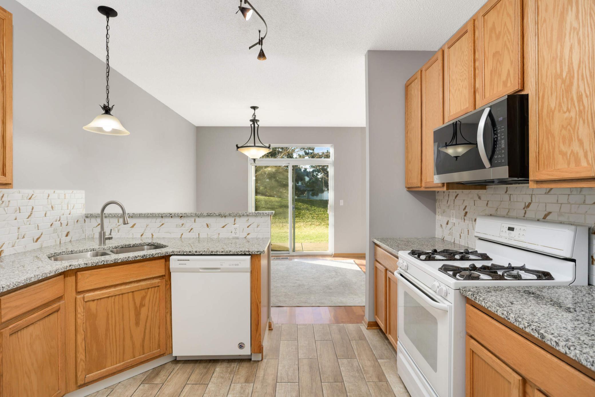 16872 90th Court North Maple Grove, MN 55311 - Photo 4 of 31