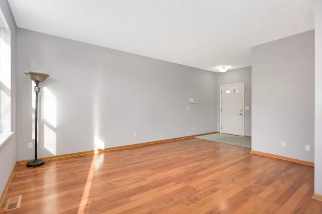 $2,495 | 16872 90th Court North, Maple Grove, MN 55311