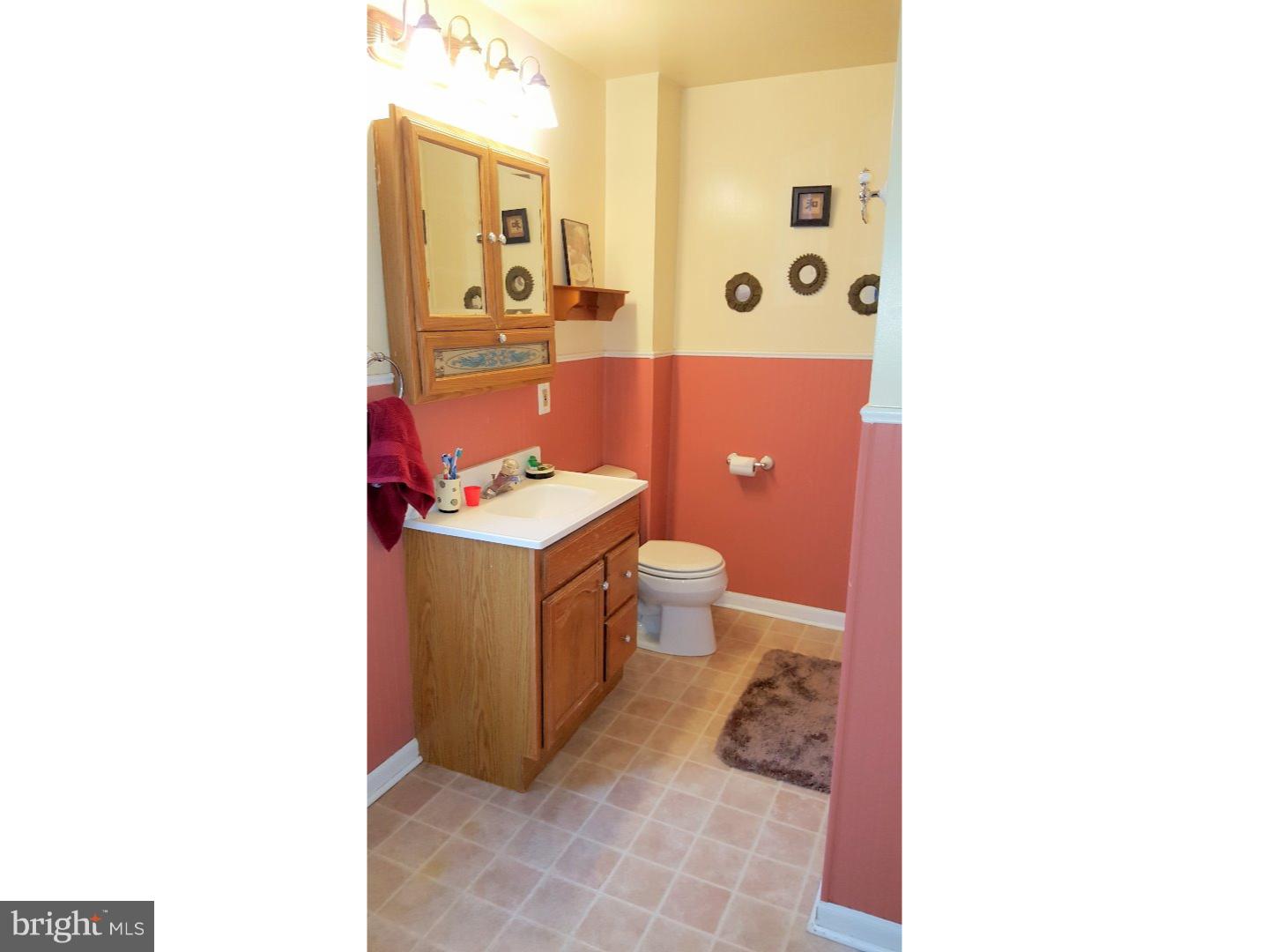 405 Warwick Road Magnolia, NJ 08049 - Photo 16 of 25