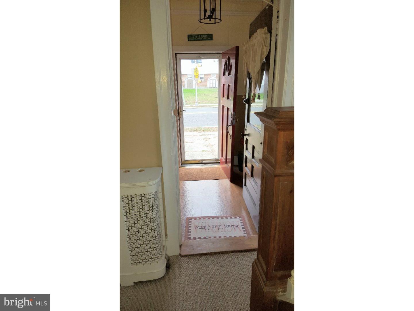 405 Warwick Road Magnolia, NJ 08049 - Photo 4 of 25