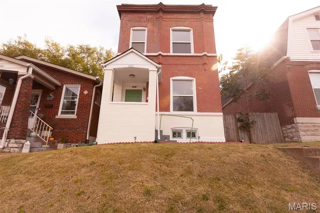 $285,000 | 4438 Grace Street, St. Louis, MO 63116