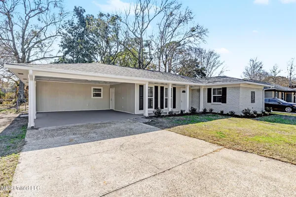 $218,750 | 2009 Graveline Road, Gautier, MS 39553