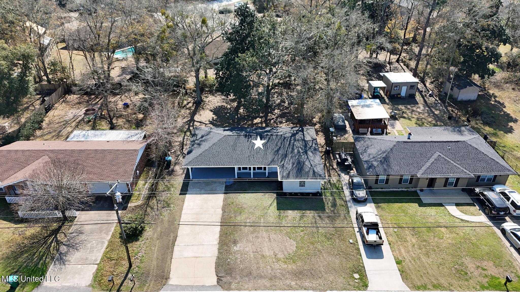 2009 Graveline Road Gautier, MS 39553 - Photo 21 of 29 021
