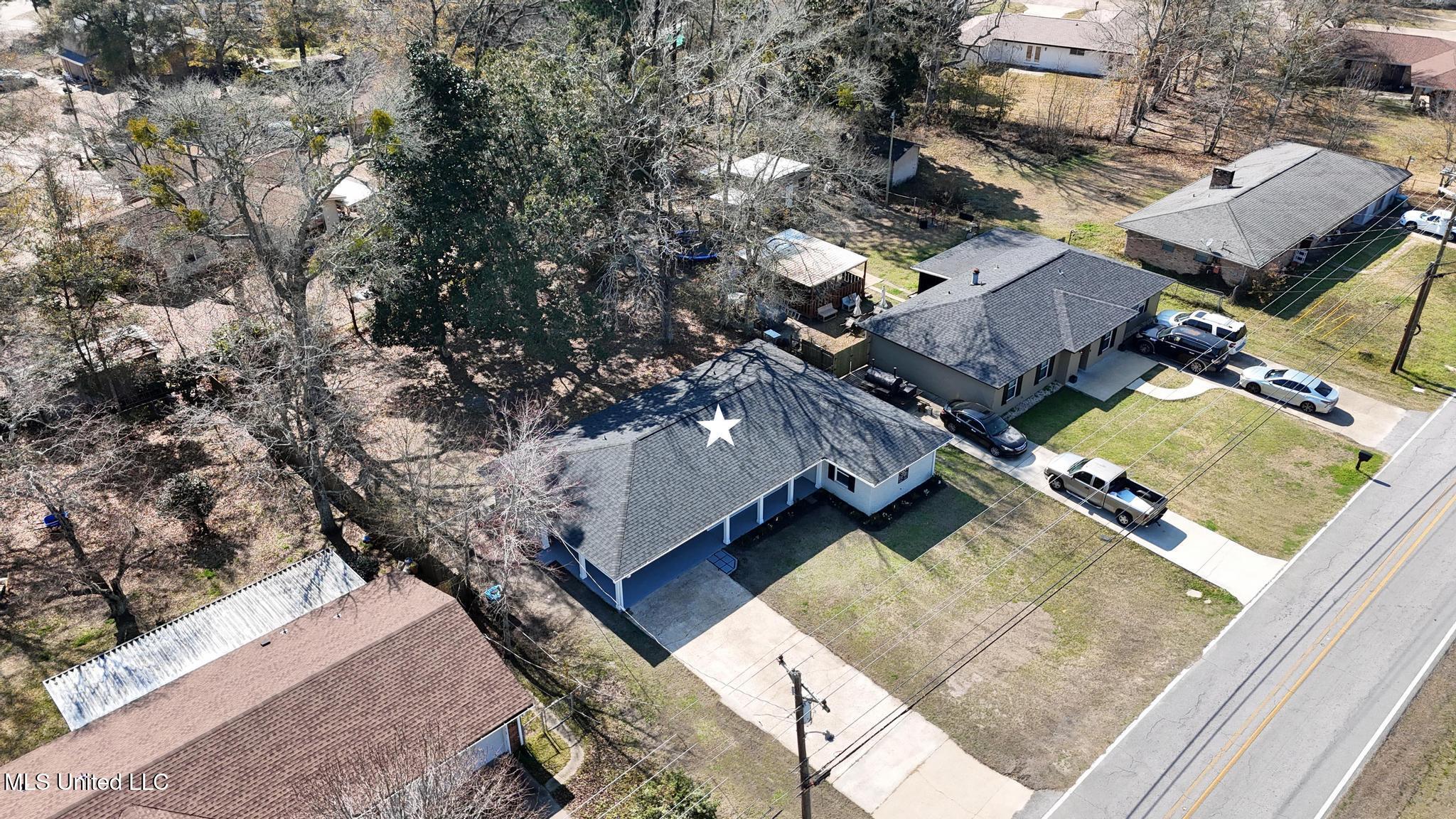 2009 Graveline Road Gautier, MS 39553 - Photo 22 of 29 022