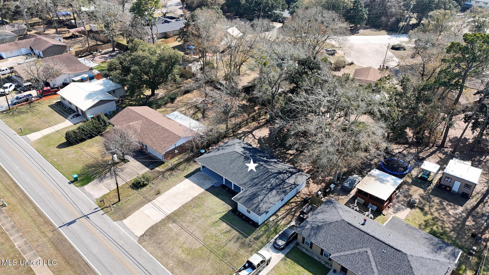 2009 Graveline Road Gautier, MS 39553 - Photo 28 of 29 028