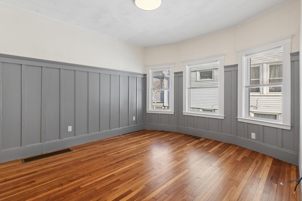 96 Brayton Road Boston, MA 02135 - Photo 4 of 21